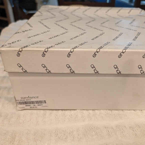 Sundance size 40 Navy suede leather wedge boot - Picture 6 of 7